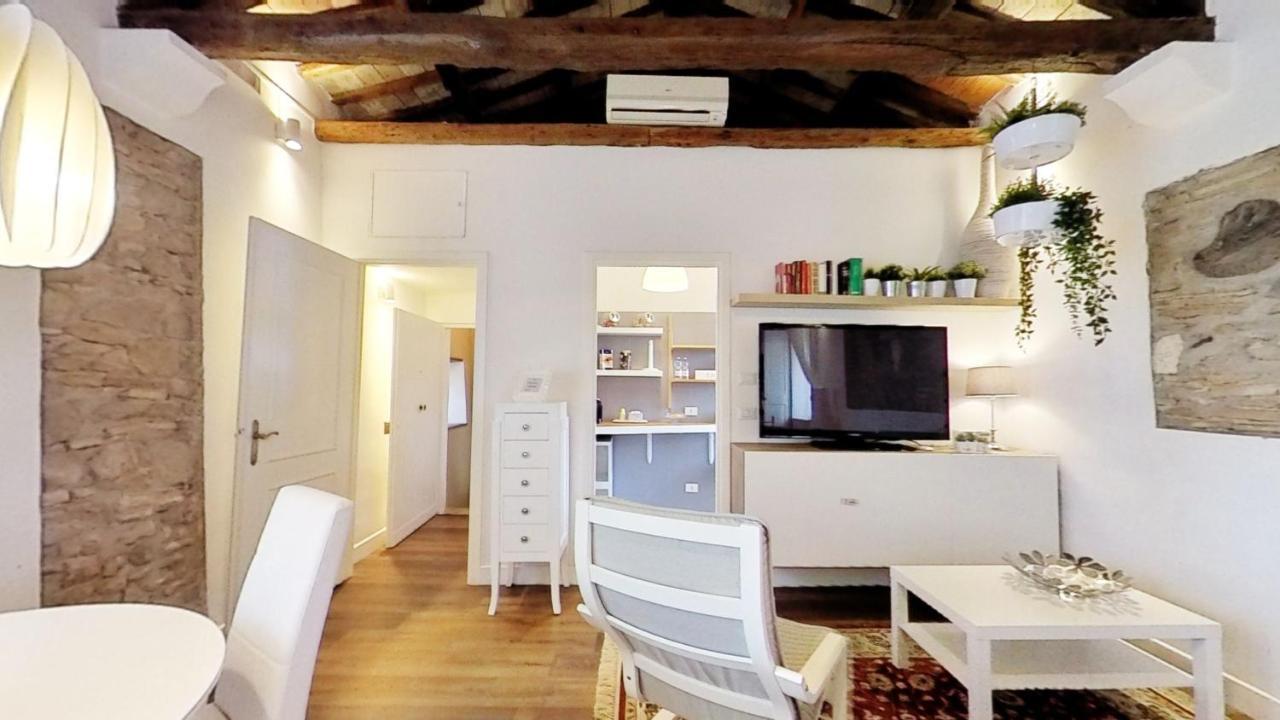 Вилла La Casa Nel Castello Остия-Антика Экстерьер фото