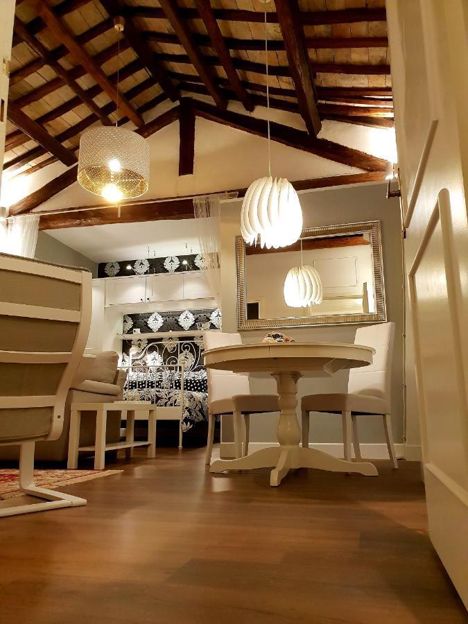 Вилла La Casa Nel Castello Остия-Антика Экстерьер фото