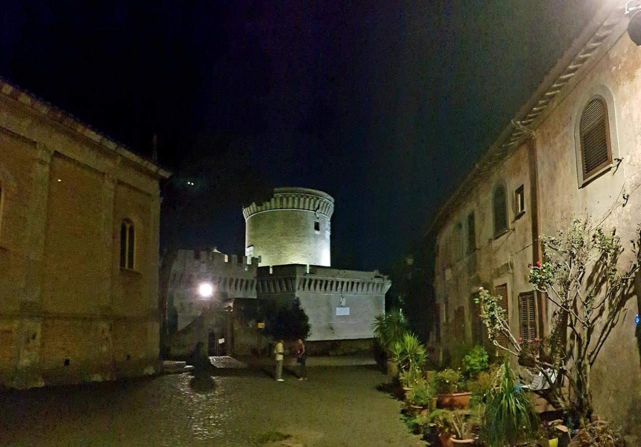 Вилла La Casa Nel Castello Остия-Антика Экстерьер фото
